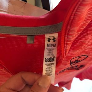 Top Golf Under Armour half zip